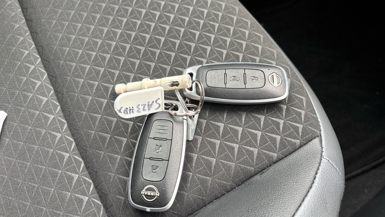 Nissan Juke 1.0 DiG-T 114 N-Connecta 5dr Petrol Hatchback